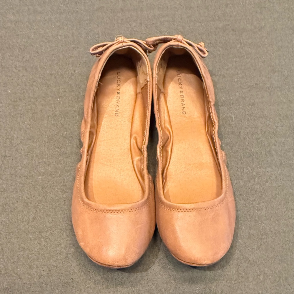 Lucky Brand Women's Light Brown Ballet Flats with Bow